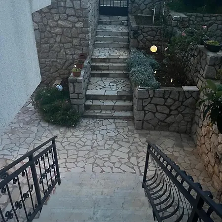 Apartment With A Parking Space Losinj, Losinj - 23165 *