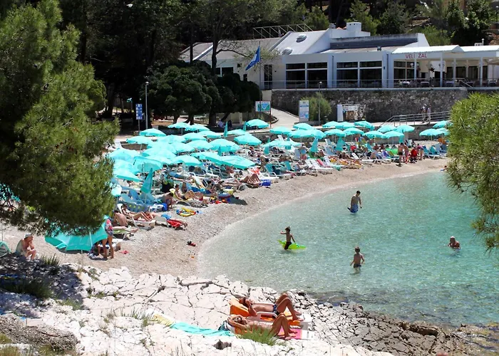 Appartamento With A Parking Space Losinj, Losinj - 23165